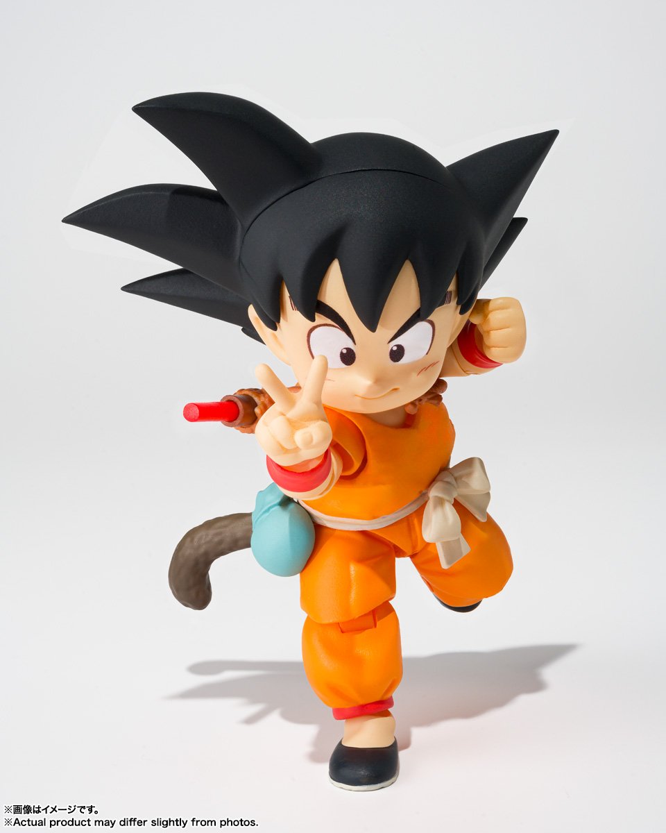 preterniadotcom's tweet photo. Official product photography for the Bandai S.H.Figuarts Dragon Ball Son Goku &amp; Dragon (40th Anniversary Edition). https://t.co/1fPbi9UVlZ