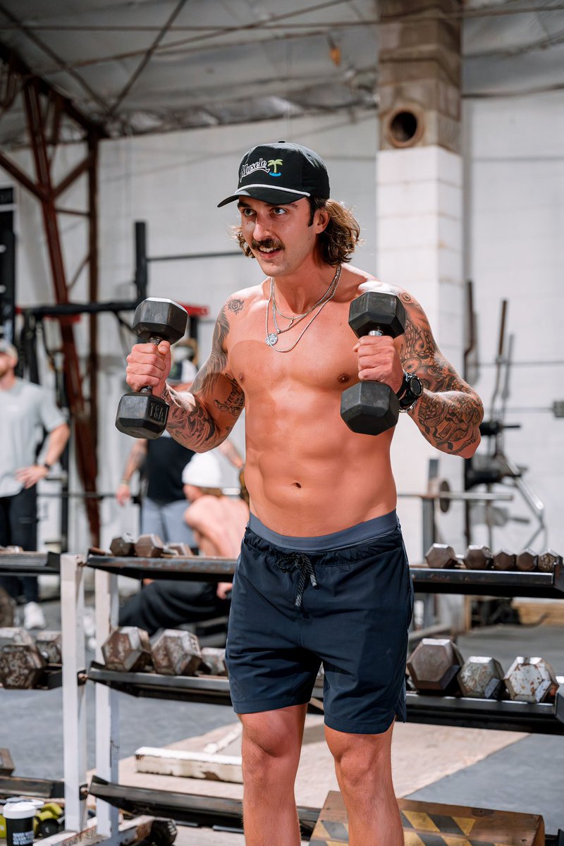 MikePoglese's tweet image. It was an honor to train at the Midwest Mecca, Old School Gym

@corygfitness @maxeffortmuscle