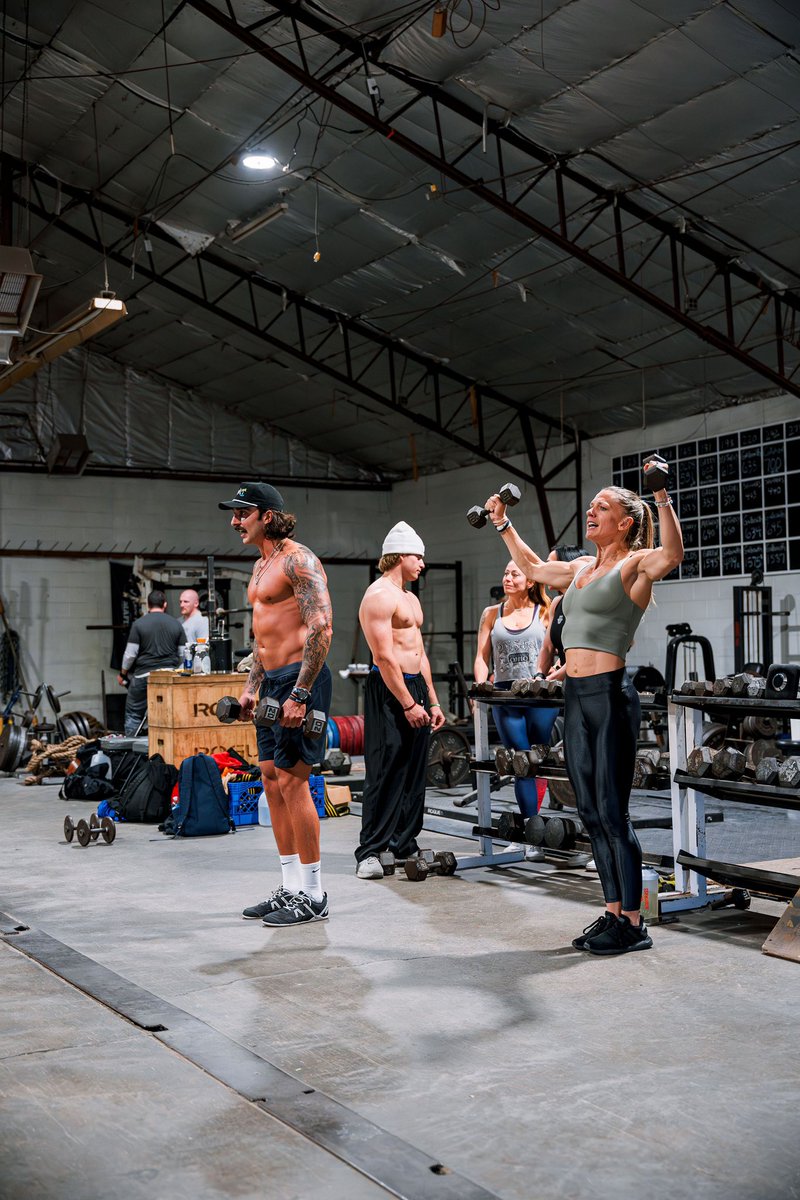 MikePoglese's tweet image. It was an honor to train at the Midwest Mecca, Old School Gym

@corygfitness @maxeffortmuscle