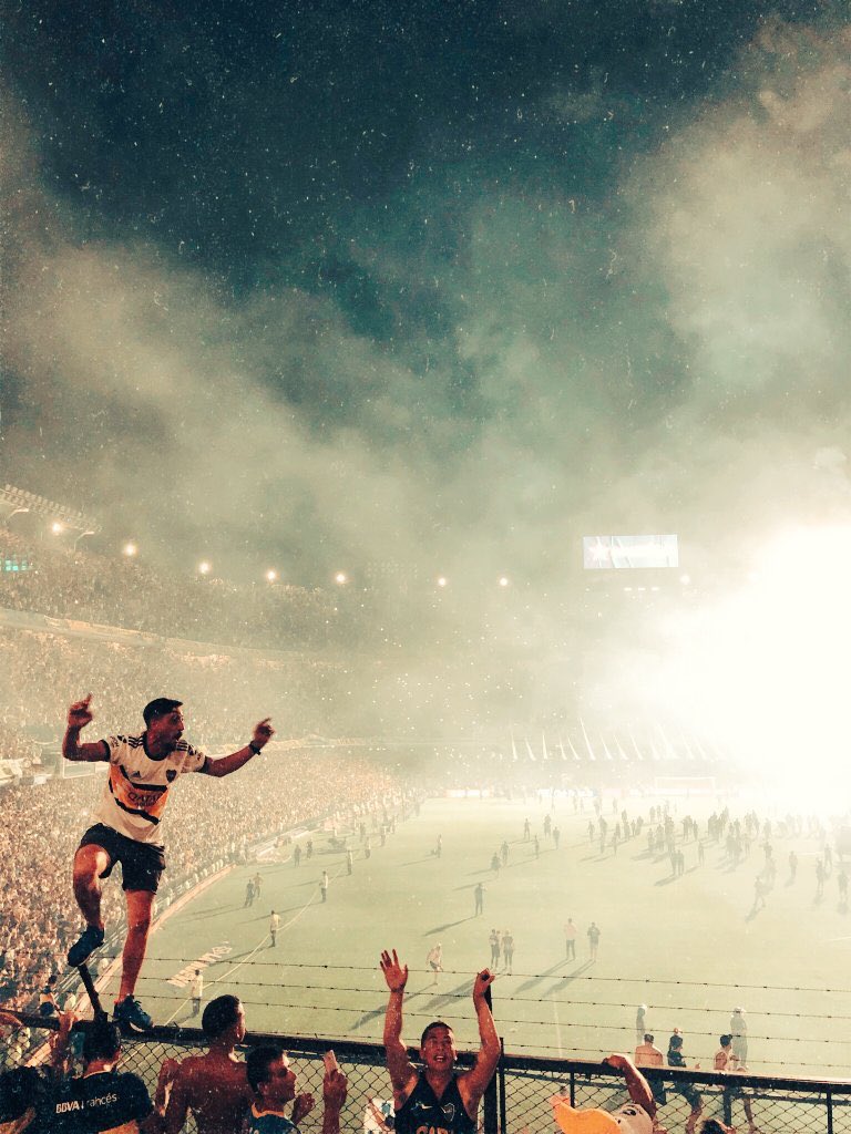 PadreBostero's tweet photo. hay amores que matan, este amor me hace vivir https://t.co/Pf941PstWe