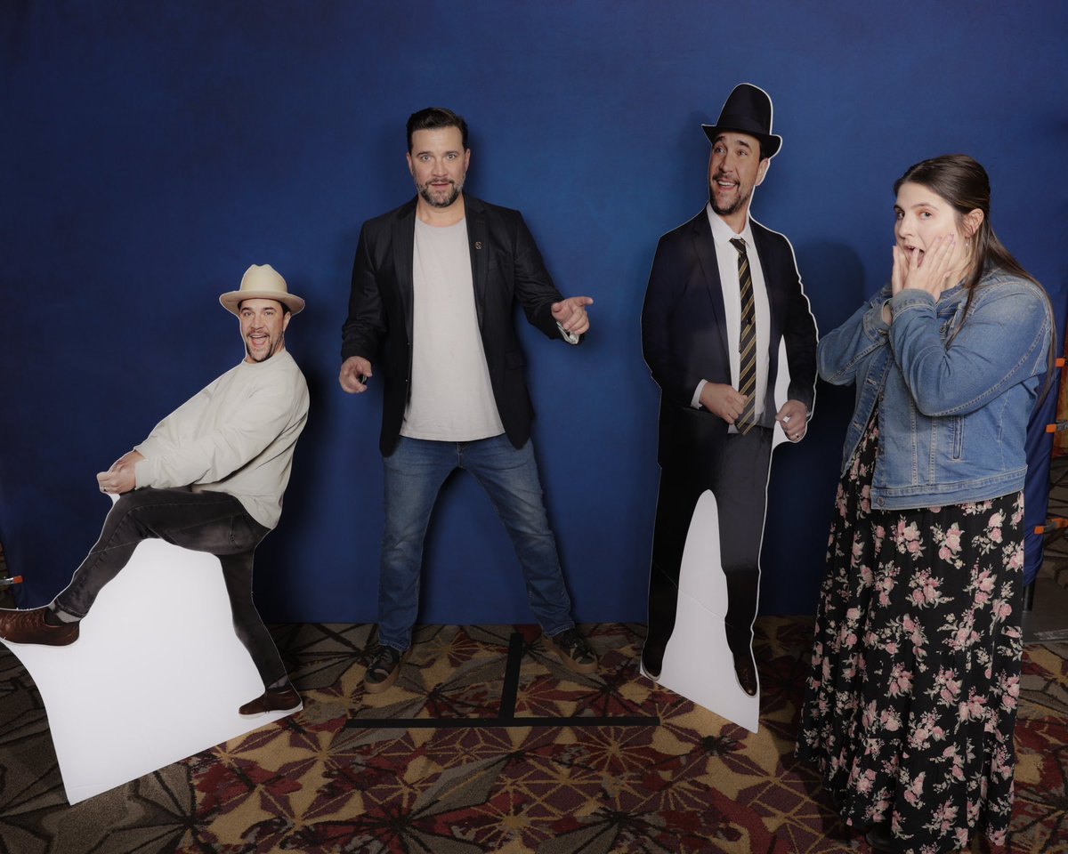 PhoenixFire_RN's tweet photo. It’s been a week since #Gilcon but it feels like at least a month 😭 CE I know I’m being Gil greedy but please add Gil to Orlando for my 30th birthday 🥺 https://t.co/Gx93Qobq3e