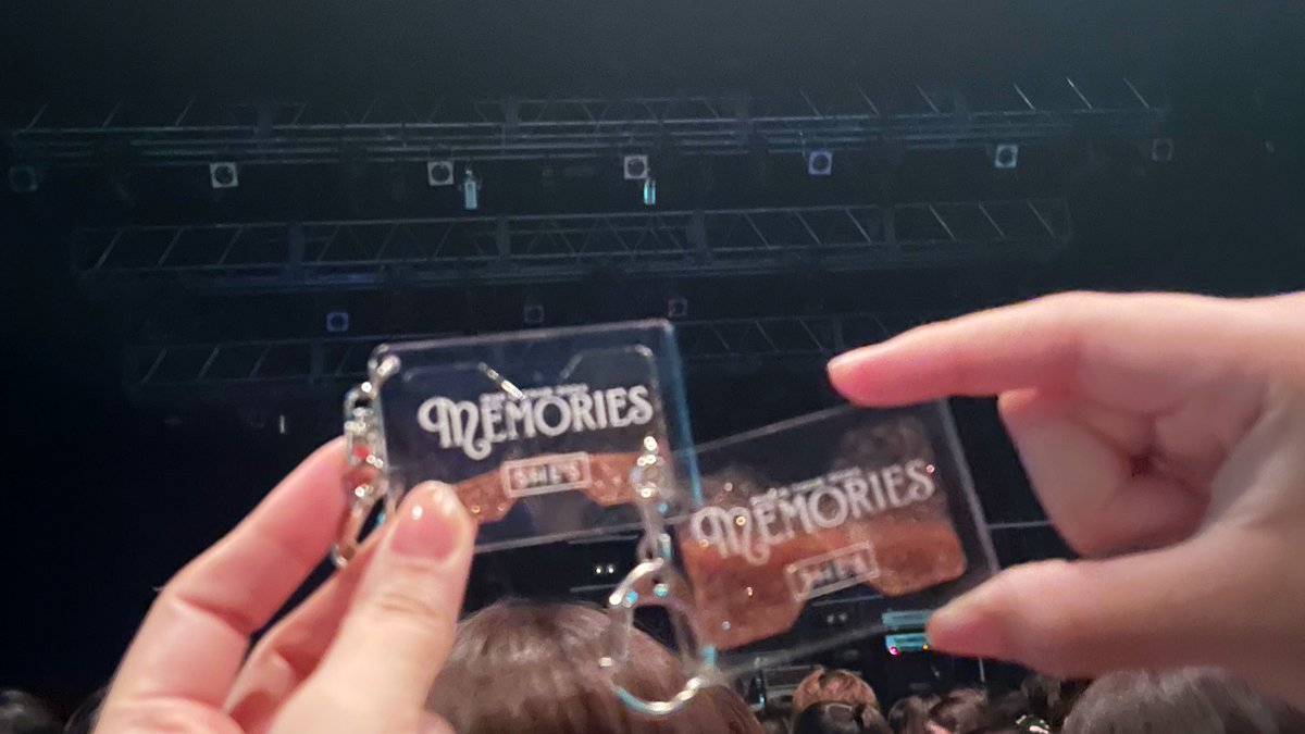 ai_bm97's tweet photo. 久しぶりのSHE'Sはもう心がいっぱいだ、幸せな時間をありがとう〜！
アンコール、メンバー会議からの一曲追加とあの選曲は嬉しかったなあ。
今度はメリロで！会いに行きます！！ https://t.co/zTH6Pa6WT5