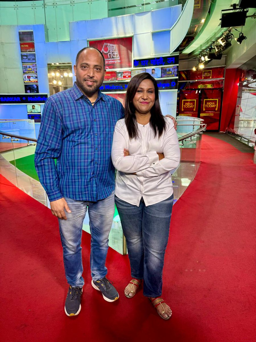 Narayanbabloo's tweet photo. Happy Birthday polo.@PoulomiMSaha https://t.co/BlQYdMtptX