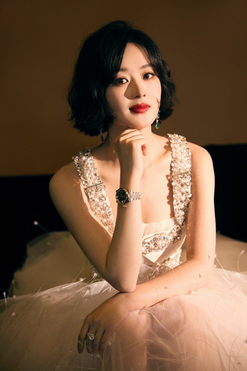 nmx221209's tweet photo. 骚货穿的��么骚，穿了一字带连玉足都不肯露，我只能撬开你的红唇��进去狠狠深喉你为了庆祝你拿奖把所有精液全部给你保养玉足，下次再把玉足藏起来全射你的子宫里 https://t.co/xQpRkCSL6R