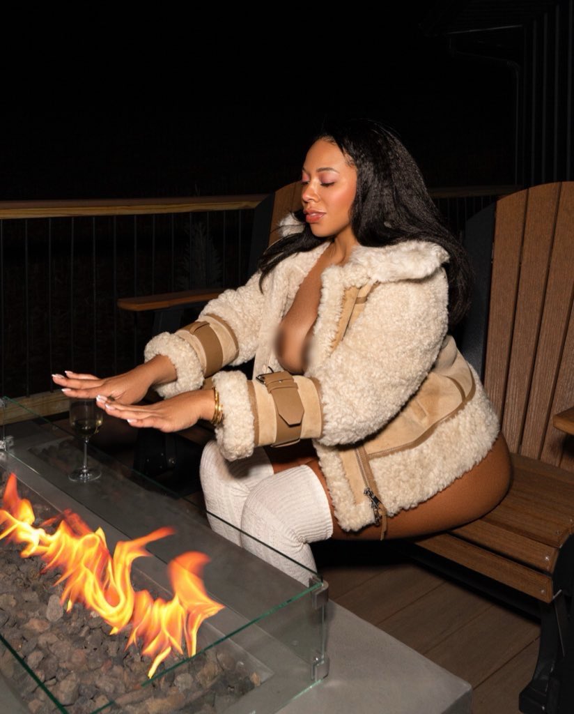 Baby, it’s cold outside! 
Can you get me fired up? https://t.co/AMfR9Vyjic