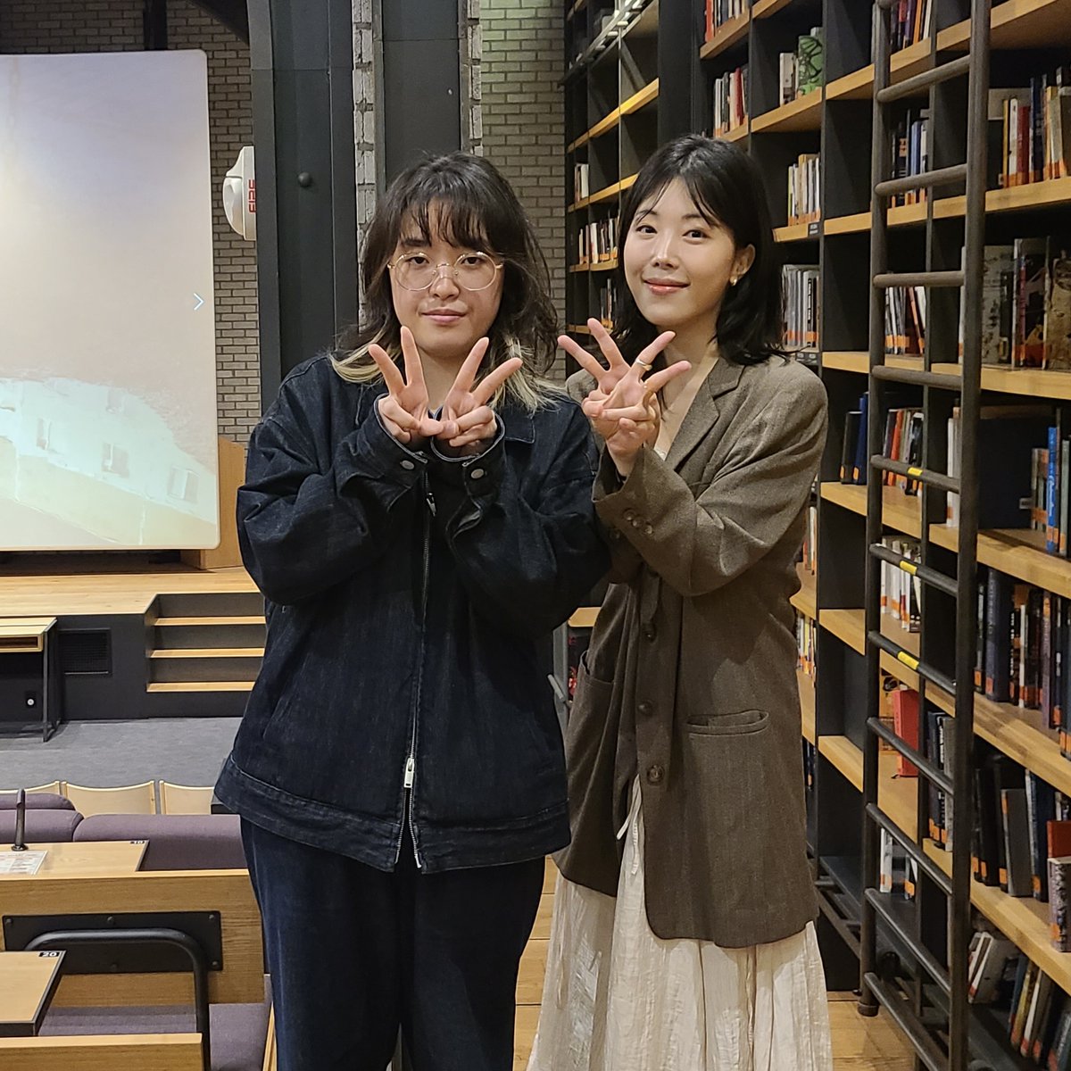 <잠자리 구하기> 두 번째 & 세 번째 GV🎬 지난 주말 양일간, CGV명동역 씨네라이브러리와 KU시네마테크에서 김소미 기자님 그리고 아티스트 이반지하...