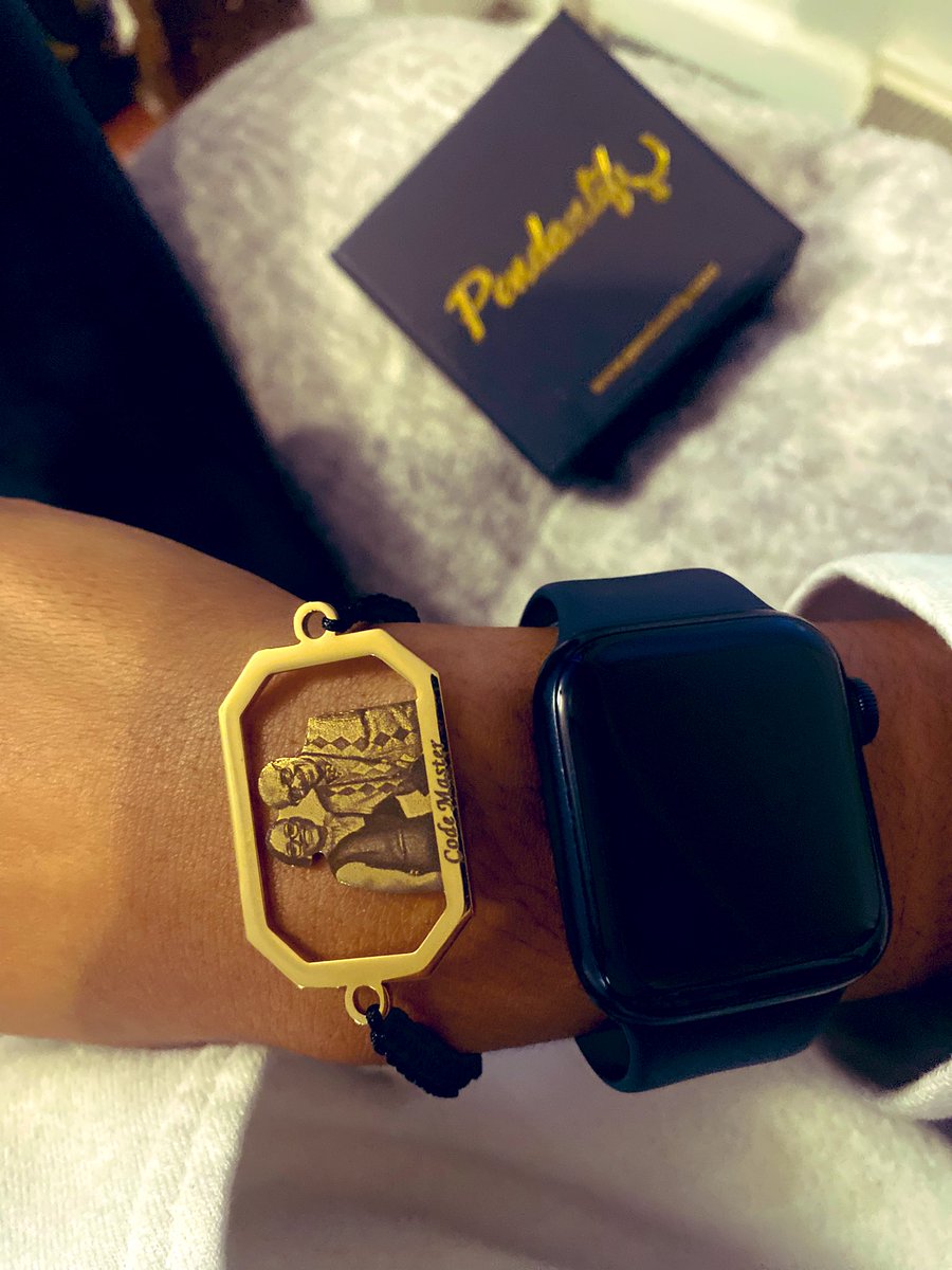 LadyMac15's tweet image. My sister gave me an early birthday gift and I cried so bad. I miss him so much! 💙 #CodeMaster