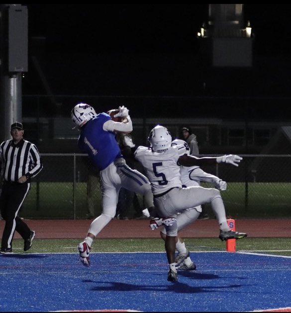 Shout out to <a href="/GavinBastian1/">Gavin Bastian</a> for breaking the Selinsgrove career receptions record and receiving yards record. 151 receptions and 2,503 receiving yards!