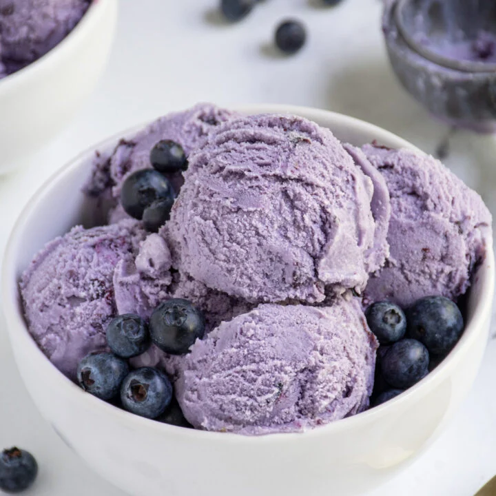 ChasingIdeals's tweet photo. A little late but #SeductiveSundae ! https://t.co/akQK9JrAN2