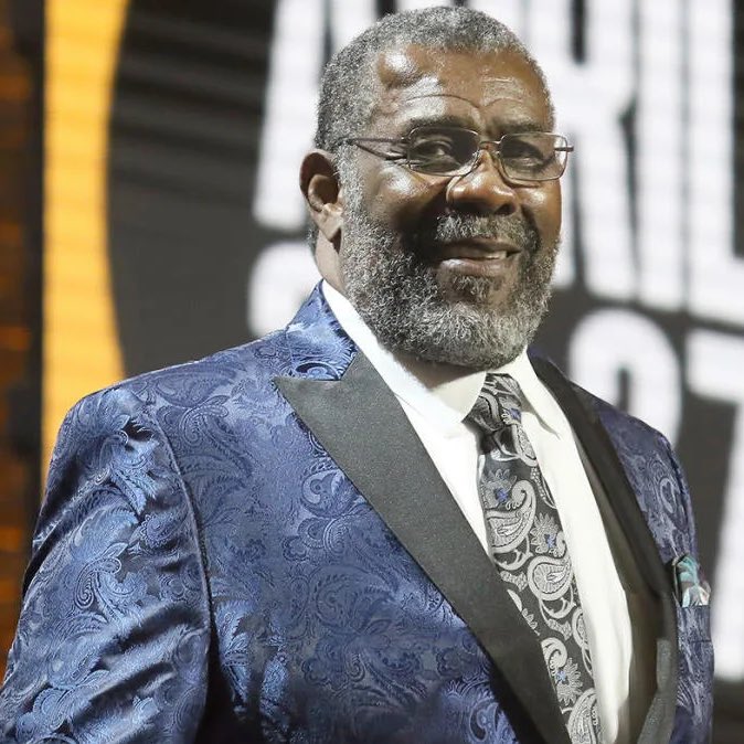 🚨NEW: NFL Steelers legends Jerome Bettis and Mean Joe Greene have endorsed Kamala Harris ahead of the SNF Steelers-Jets game. 

RETWEET if you stand with Bettis and Greene in support of Harris!