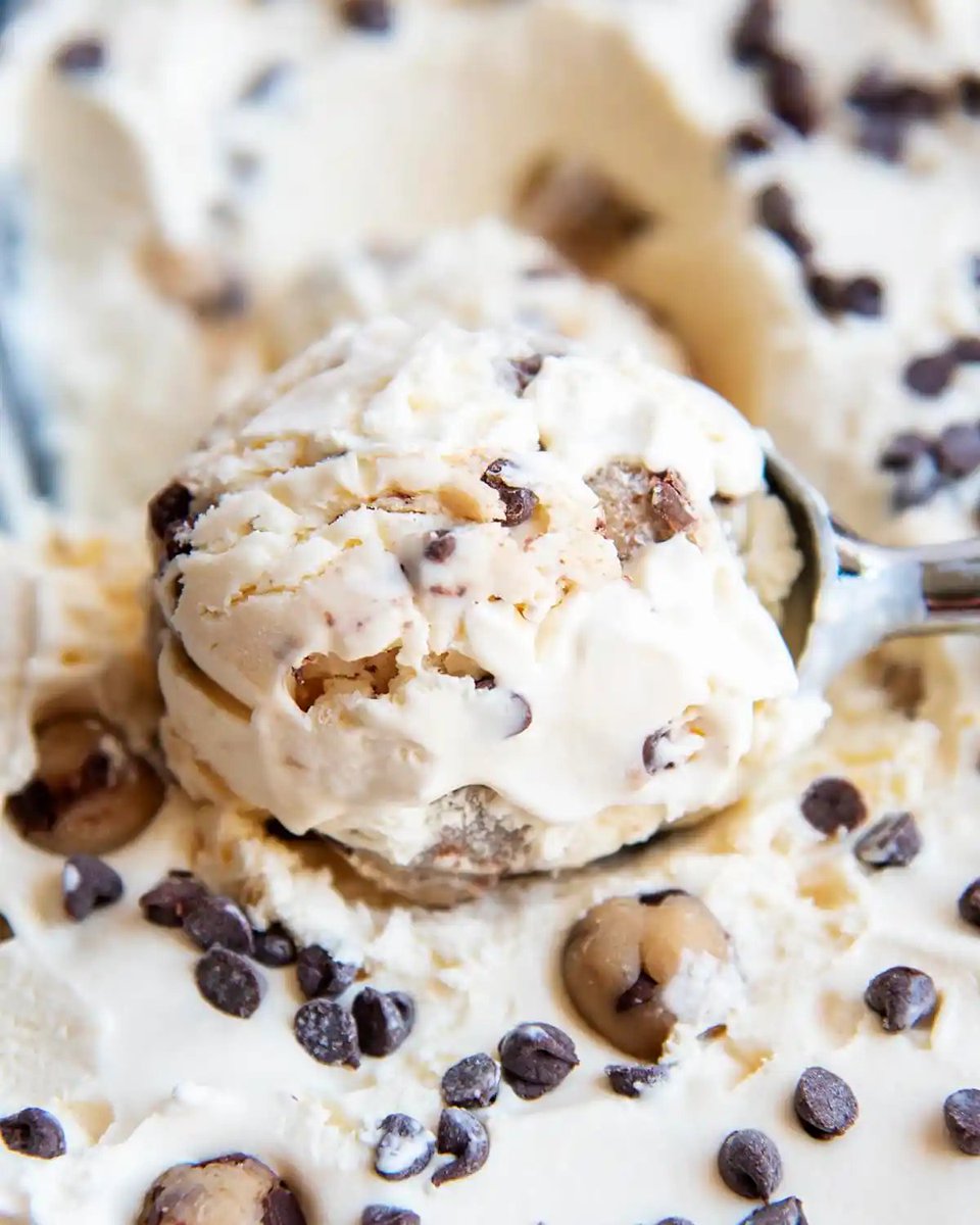 ChasingIdeals's tweet photo. A little late but #SeductiveSundae ! https://t.co/akQK9JrAN2