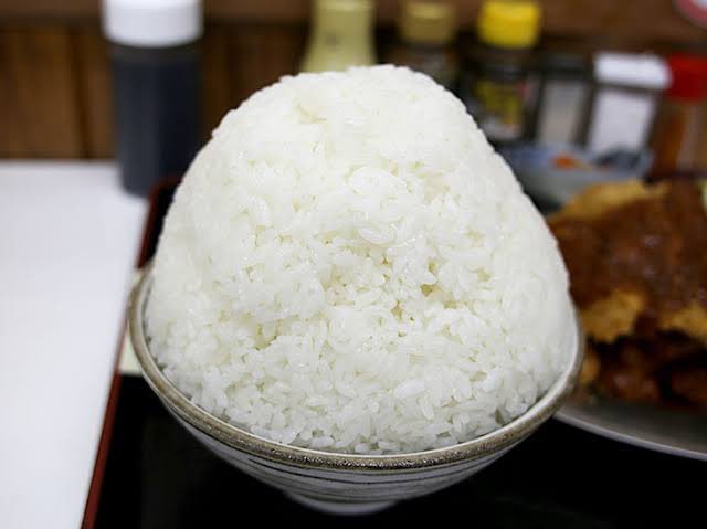 pronta_nk17's tweet photo. 今減量してるんだけど
そのうちチートデイしたくて
こーゆうマンガ盛りご飯を食べたい。

食べる時TIK TOKでも撮ろうかな。 https://t.co/o7KheZd0Xo