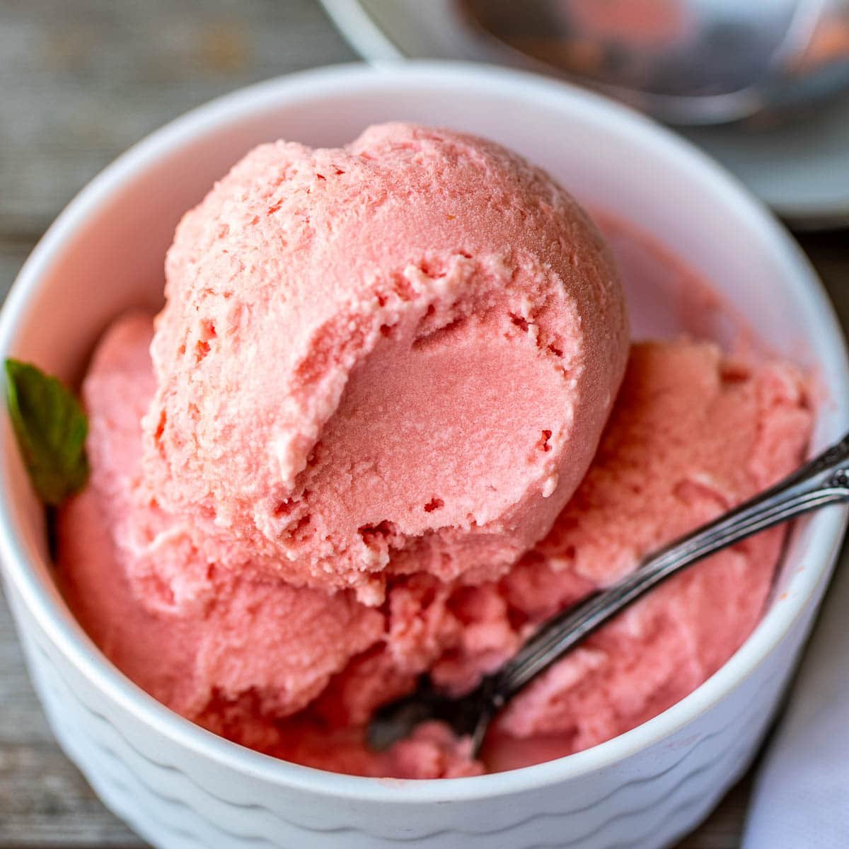 ChasingIdeals's tweet photo. A little late but #SeductiveSundae ! https://t.co/akQK9JrAN2
