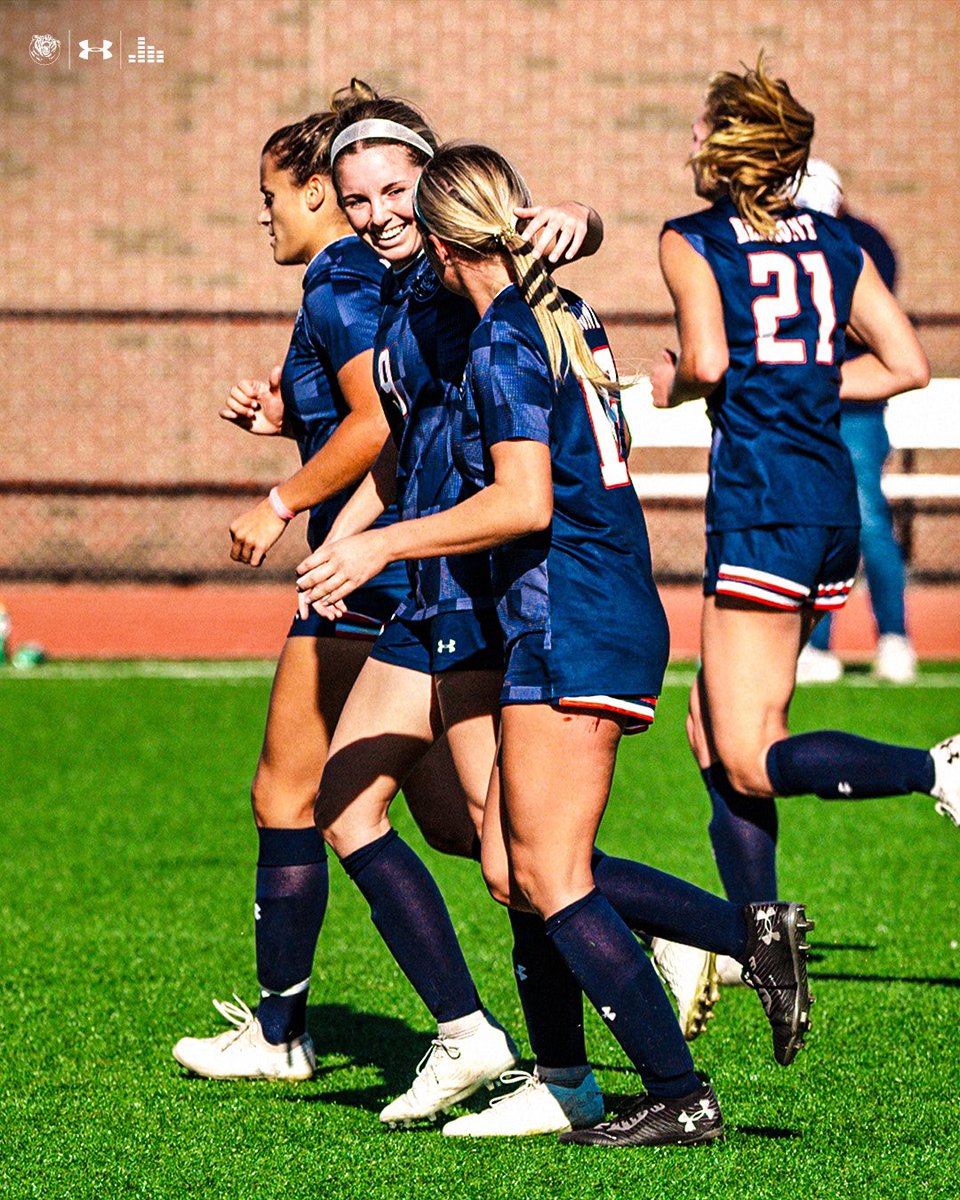 BelmontWSoccer's tweet photo. The run.
The finish.
Reagan Ross keeps doing her thing. 

#ItsBruinTime https://t.co/XPNMSND4IF