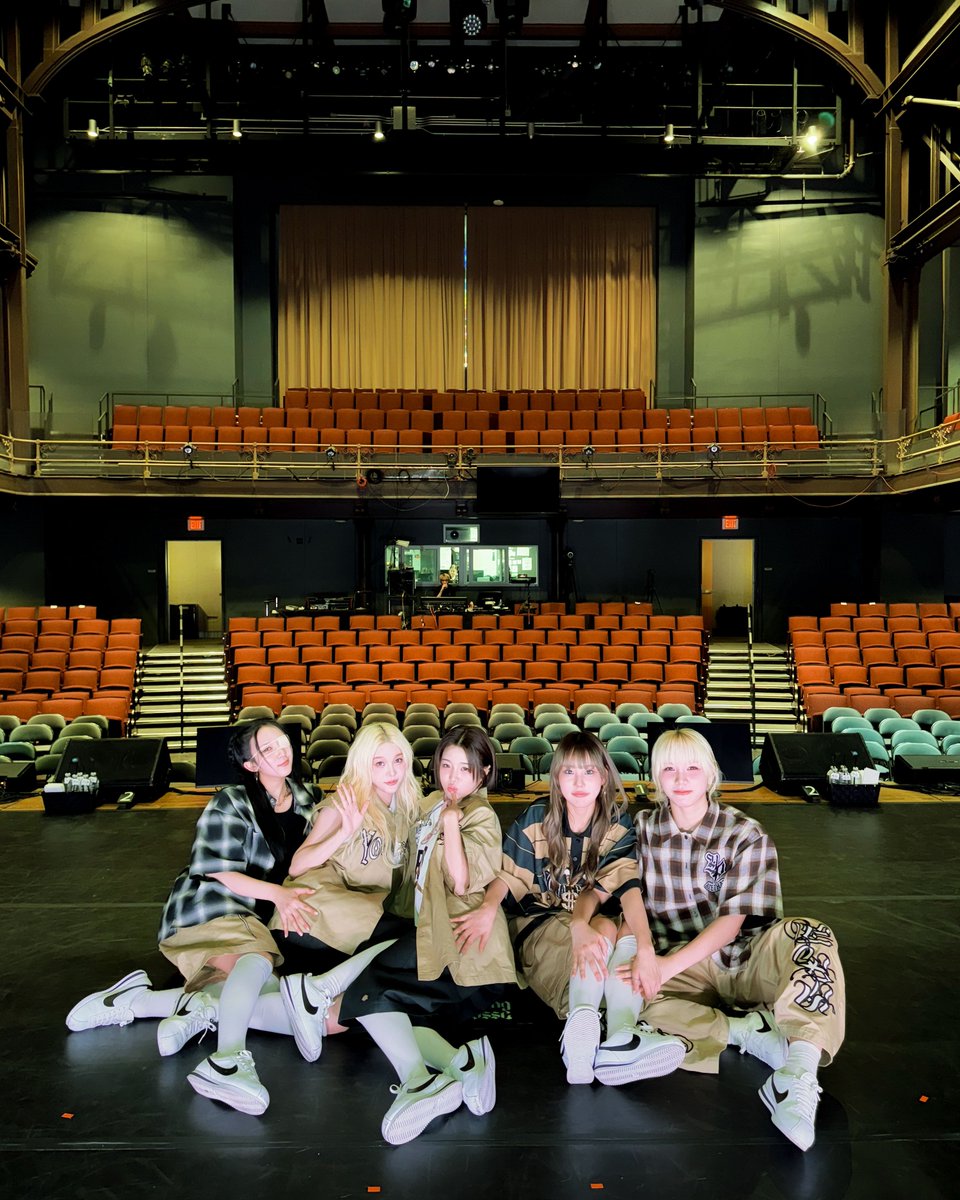 youngposseup's tweet photo. [🍩]
Philadelphia! Thank you for the unforgettable memories 💛 We'll make sure to try a cheesesteak 🫠
@ Philadelphia, PA

#영파씨 #YOUNGPOSSE #ヤングパッシ
#YOUNGPOSSE_THE_HUNGRY_TOUR https://t.co/eQCO7mMrwg