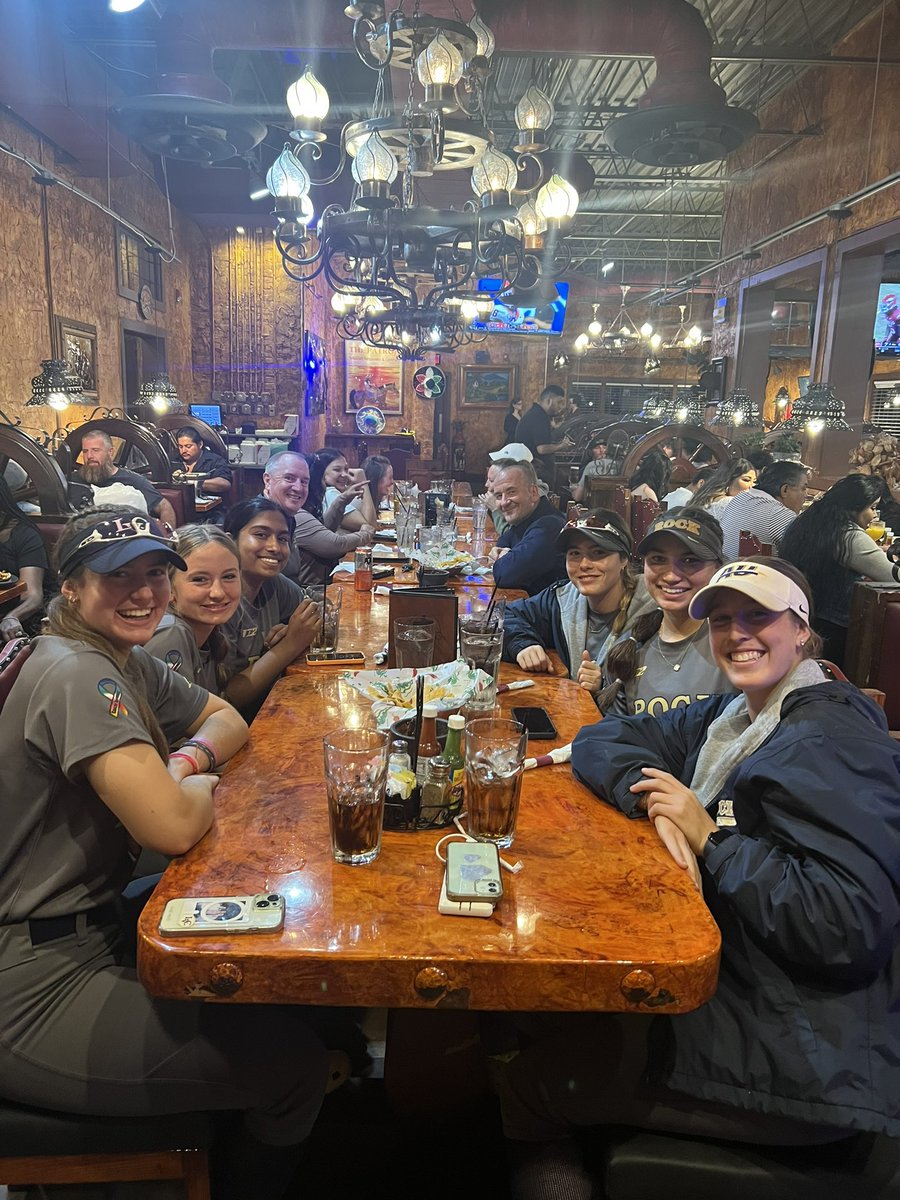 Rock Gold VA 18U Buchanan/Sable tweet media