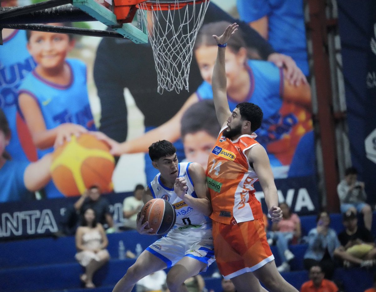 SantaTeclaBKB's tweet photo. Final del encuentro.🏀

Santa Tecla 94-106 Cojute B.C.

¡VAMOS TECLA!🔵⚪️ https://t.co/Q3RsSAJ6ha