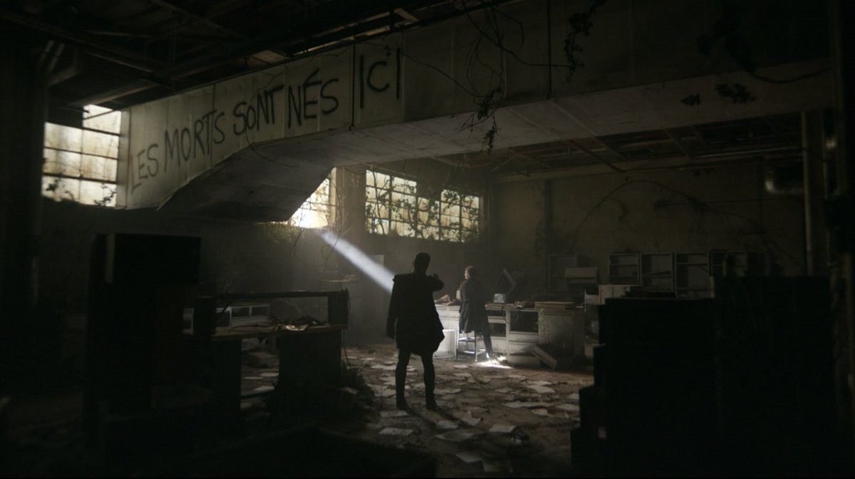 TWalkingDWorld's tweet photo. Madame Genet describes the chaos of the early days of the outbreak…mentioning “the monsters they made” 

Is this another clue towards the French being responsible for the walkers?! 

A reference to what we learned at La Biomédicine DDMI?

#TWDDarylDixon #TheBookOfCarol https://t.co/HZewyLTXYr