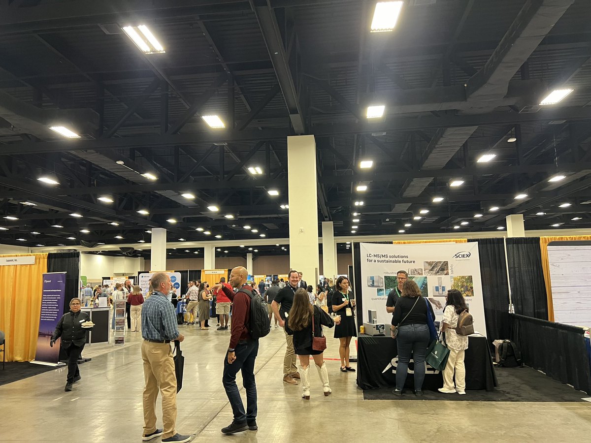 shen_yike's tweet photo. #ShenLab at #SETAC Fort Worth! Come to PhD student Yidanโs platform talk and my poster on Thursday! Welcome to Dallas-Fort Worth! We have a real Texas Longhorn in the exhibition room ๐๐ https://t.co/htJ6KA8oSk