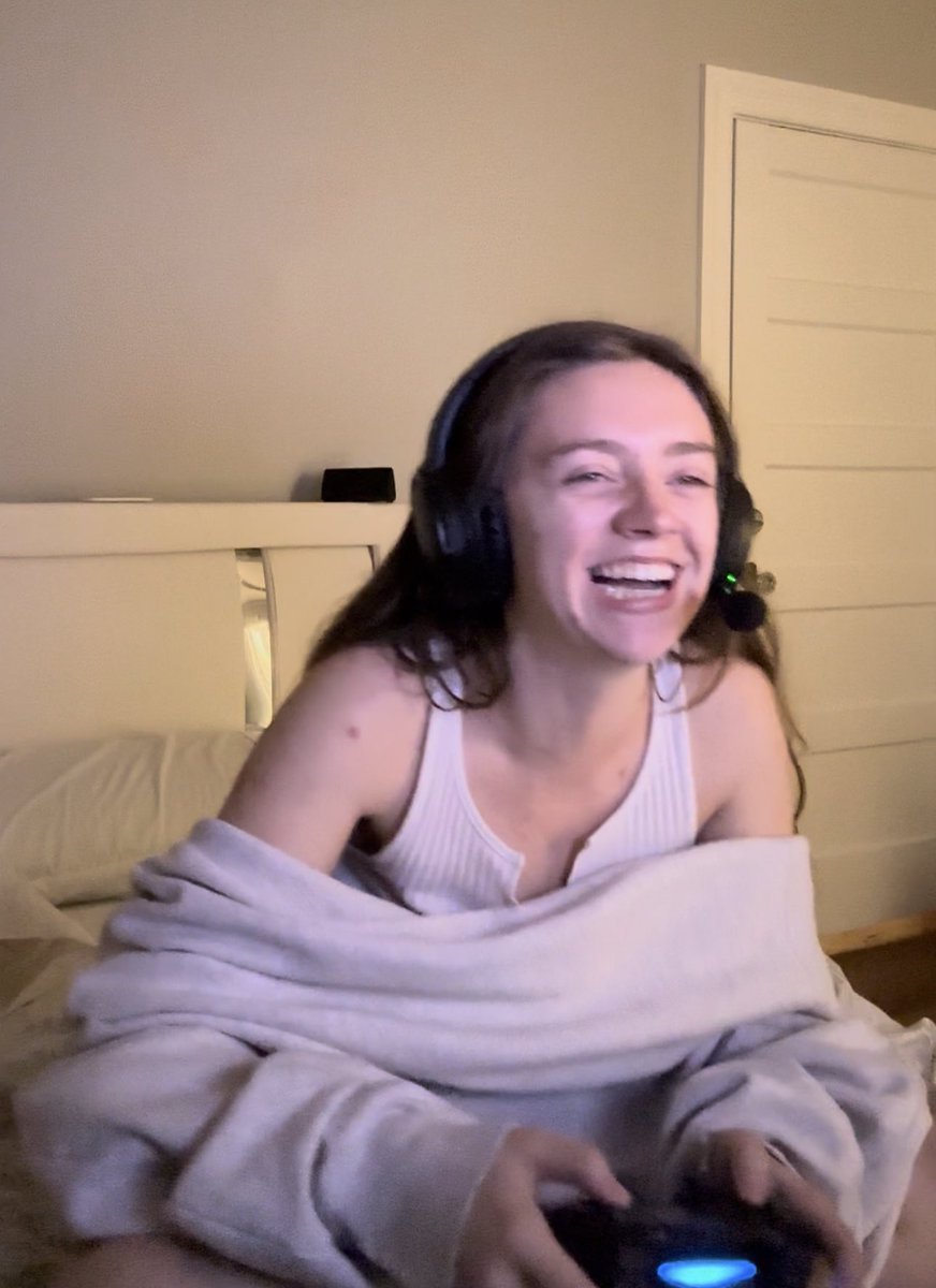 raciemay197's tweet image. my face while I died somewhere around 25 times tonight on stream🤣 we’ll get em next time🫡 #airbuster #FFVIIRemake #hardmode