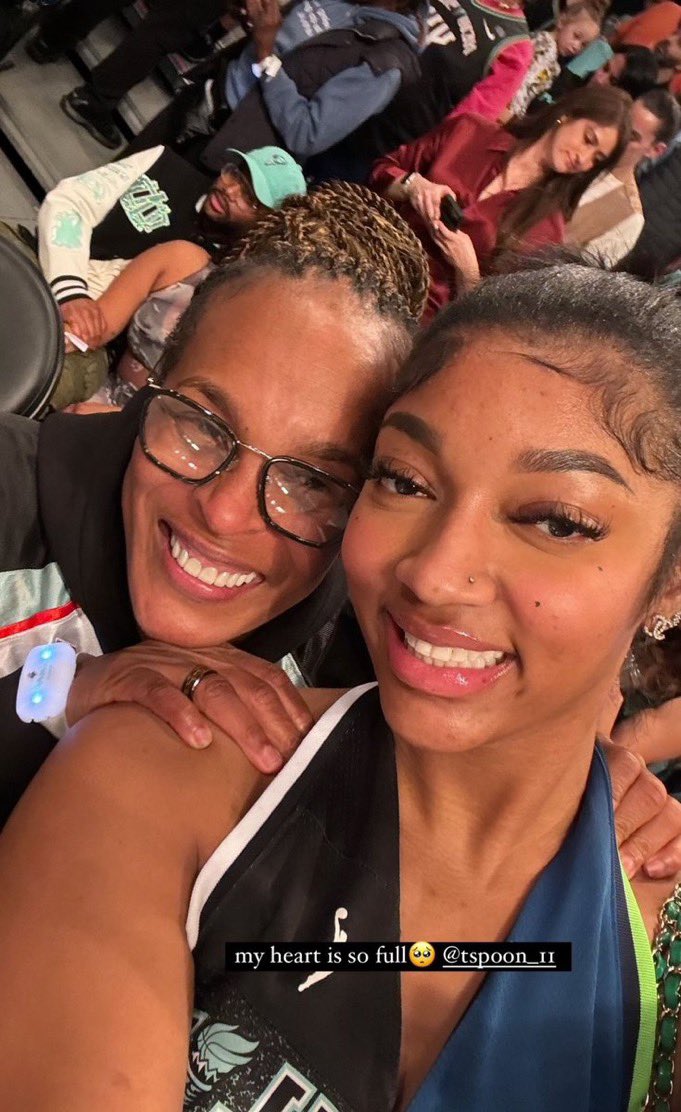 J_CLUTCH2 tweet media