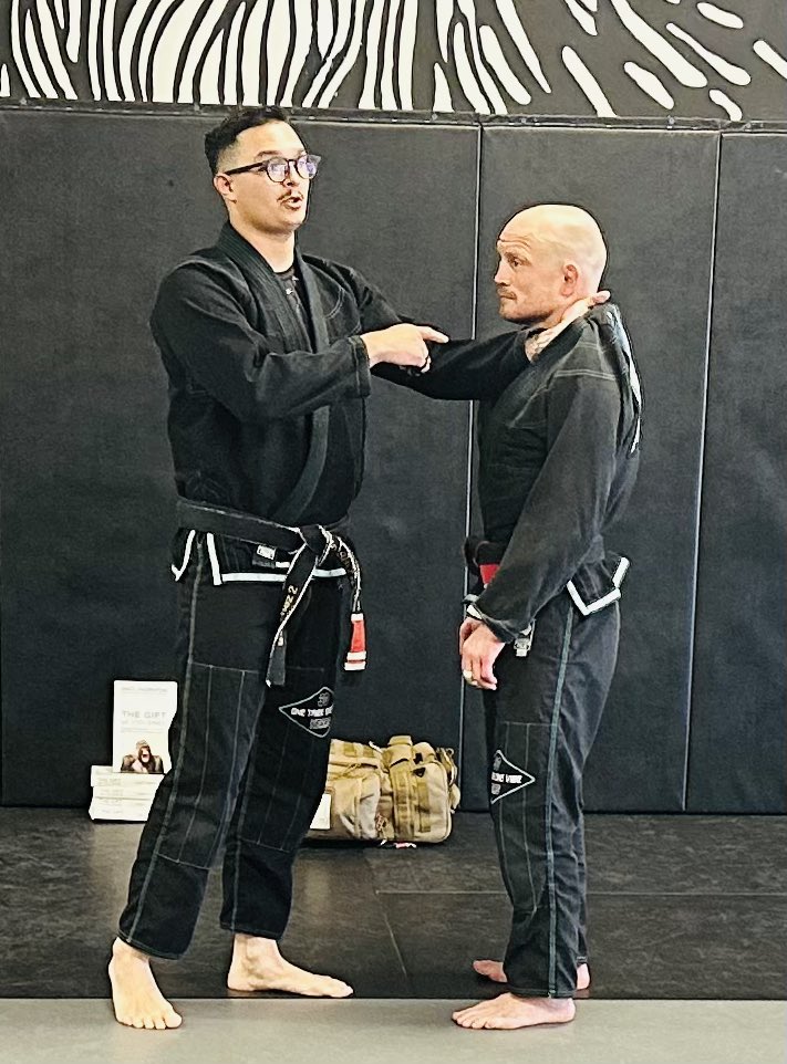aliveness_ape's tweet photo. Another great day at SBG Fall Camp 2024. 🦍

Our Sunday morning started off with a bang as old-school SBG coach, @ChrisConolley took the entire room through some excellent MMA skills and drills. Particular emphasis was paid to takedowns against, and away from the cage/wall. His knowledge and understanding of the game is second to none. 

That section was followed by @SBGidaho coach, Jesse Brock. Jesse is one of the best black belts in the world when it comes to blending wrestling and Jiu-Jitsu, and his defense series against the single leg showed that. 

Our day ended with SBG SoCal head coach, Marco Sanchez. One of our younger head coaches, Marco brought enthusiasm, as well as great material, with a focus on connection and standing weight distribution for takedowns, as well as standing chokes. 

As always, everyone heads home with notebooks full of new material, better skills then they had before they walked in this weekend, and great memories with new friends. And at the end of the day, that’s what it’s all about. 

Look for our next big camp, SBG’s annual Spring Camp 2025, with dates and location to be announced soon. I’ll see you there! 🦍🙌🏻