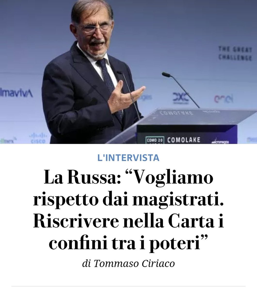 Trenchap's tweet photo. Totalmente inadeguato alla carica e incompatibile con le regole della democrazia. Un ultrà che arbitra la partita. https://t.co/8s3uetjZu6
