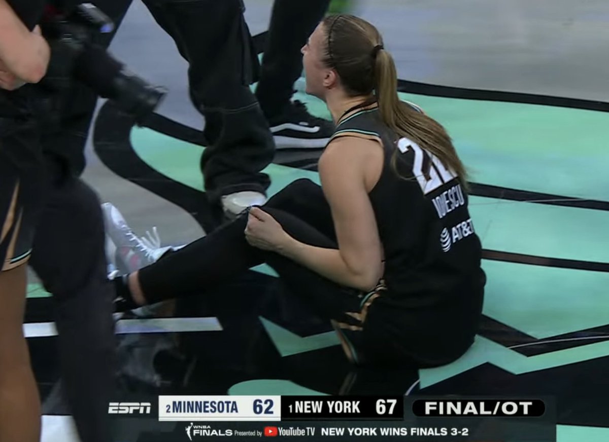 Lisa_Altobelli's tweet photo. LIBERTY!!! 🗽🏀🏆 https://t.co/FmrCY00hpc