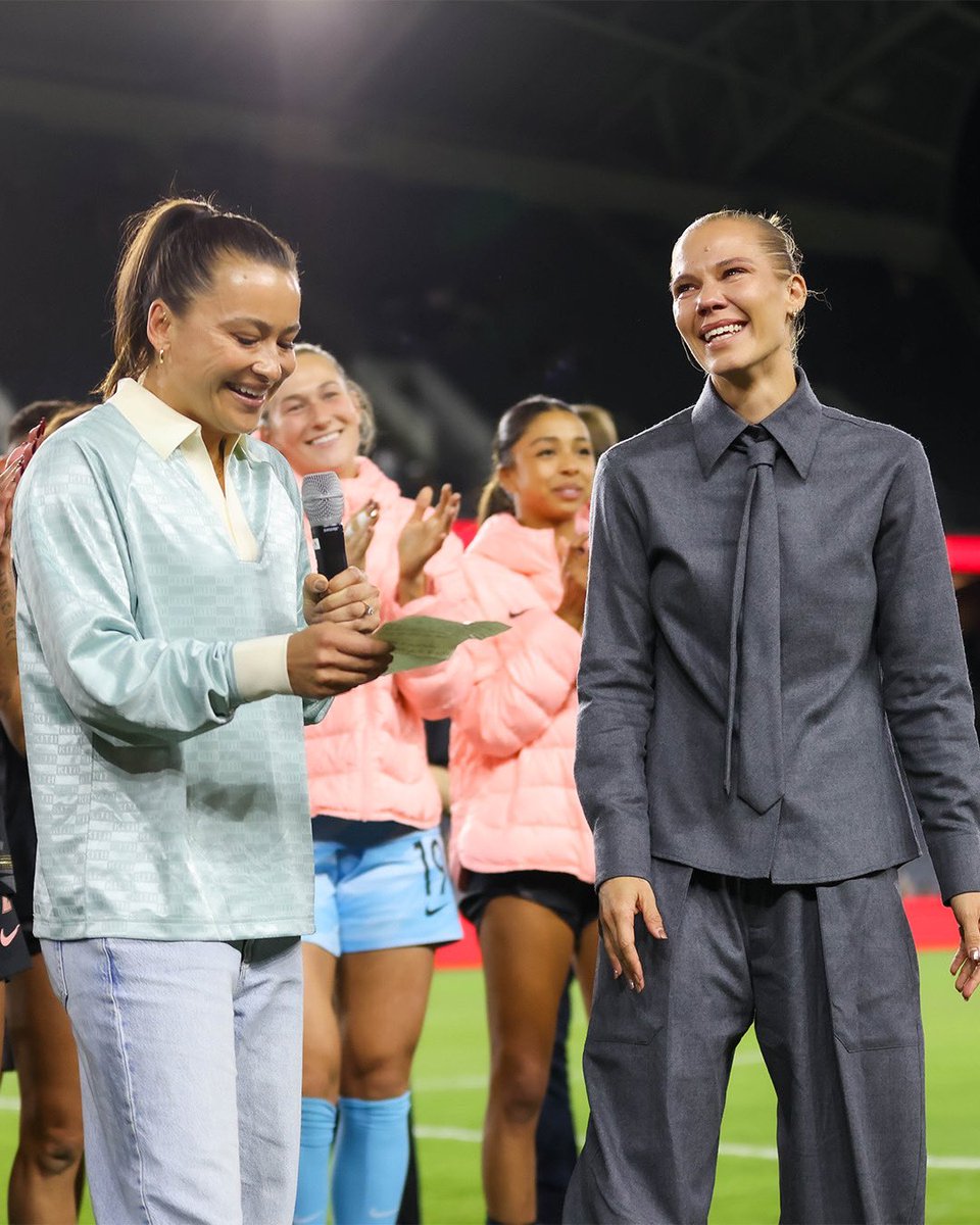 A standing ovation for a legend – <a href="/MerrittMathias/">Merritt Mathias</a> ⭐