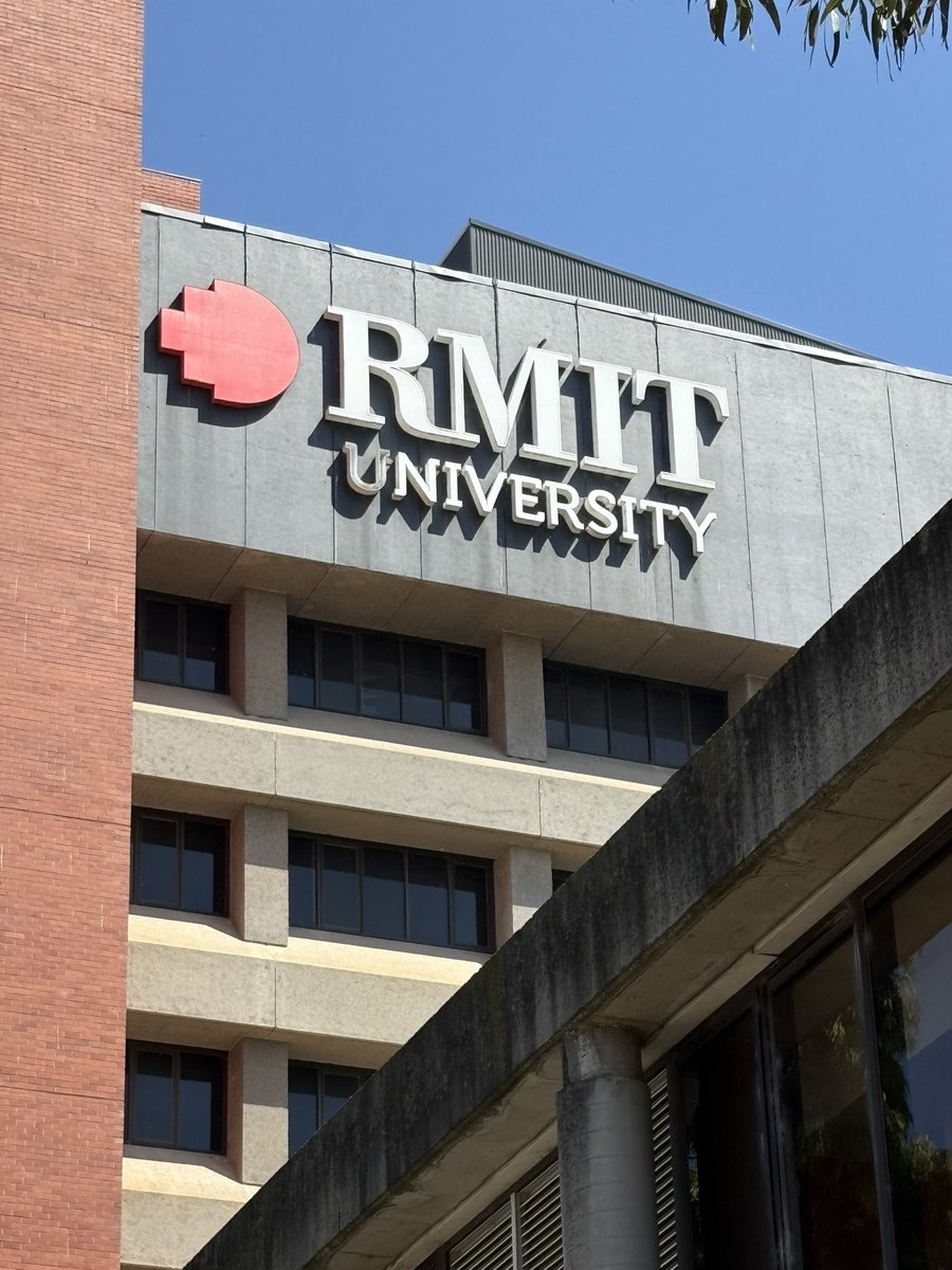 CamilleCronin's tweet photo. Day 4 @RMIT visiting nursing colleagues as adjunct professor and presenting on women’s voices in research @RhondaWilsonMHN #Menopause #Research #collaboration #practice https://t.co/xcY38Rq8of