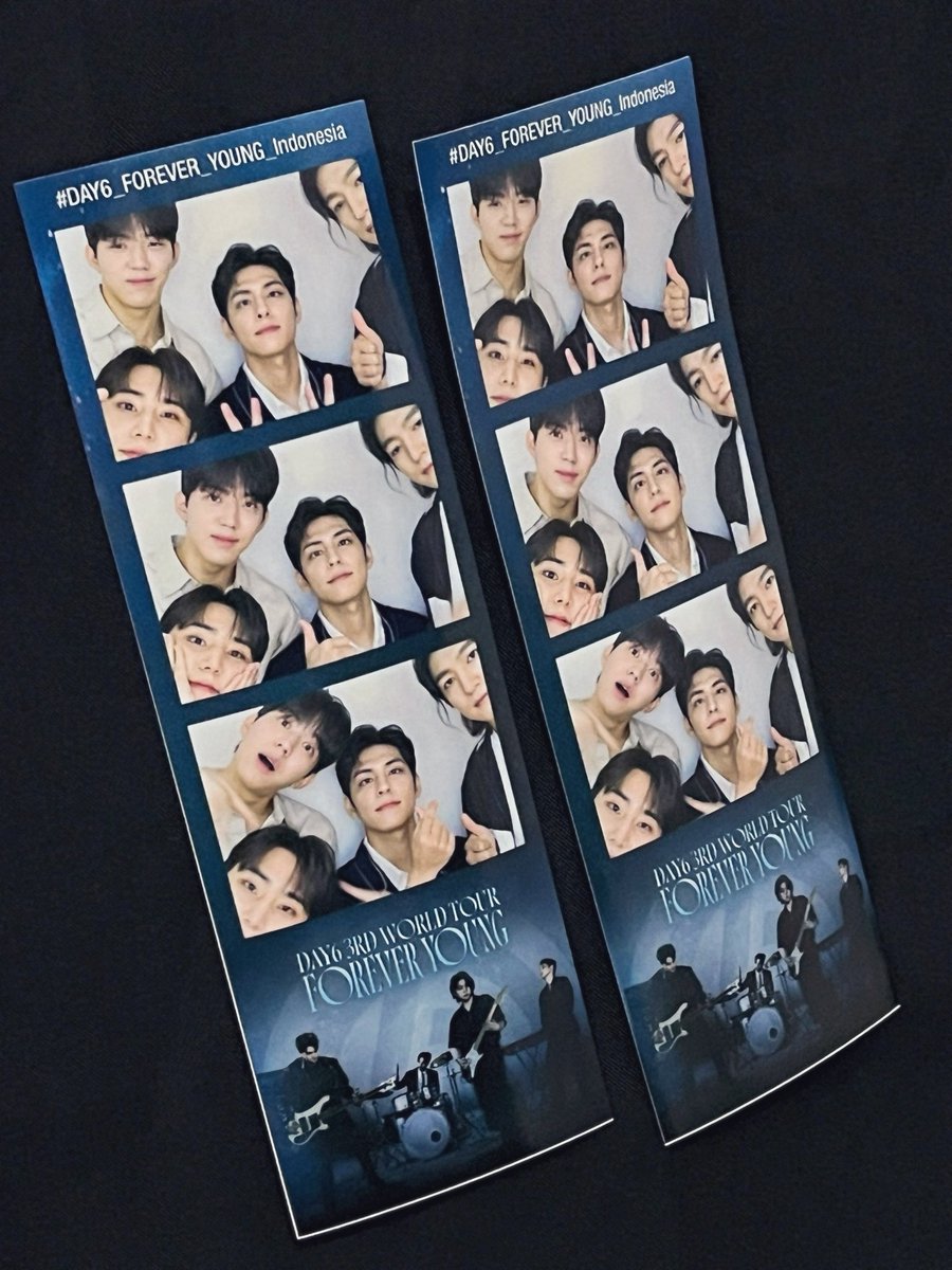 [ #DAY6_BEHIND ]
⠀
데식네컷 📸 Cheese~✌

#DAY6 #데이식스
#DAY6_3RD_WORLDTOUR
#FOREVER_YOUNG
#Band_Aid
#녹아내려요