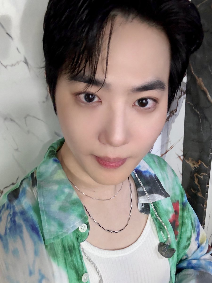 𝑨𝒘𝒆𝒔𝒐𝒎𝒆! 𝑰𝒏𝒄𝒓𝒆𝒅𝒊𝒃𝒍𝒆! 𝑨𝒎𝒂𝒛𝒊𝒏𝒈!

#SUHO #수호
#EXO #엑소 #weareoneEXO
#KWaveFestival #Bengaluru