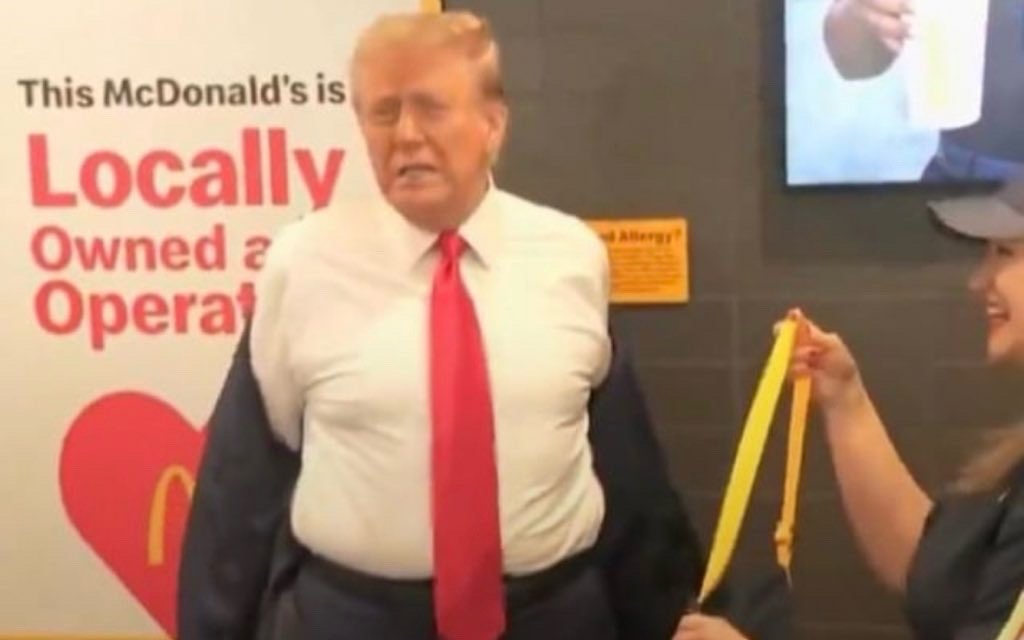 SpooneyToe11240's tweet photo. Can’t believe he didn’t last one day at McDonald’s before starting an OF instead…. https://t.co/i0Wi3QC2RA
