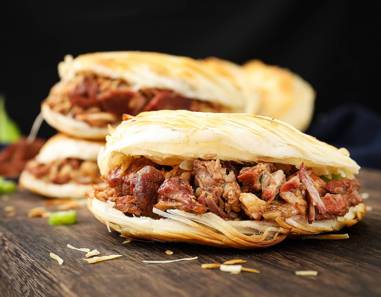 cxr1855876's tweet photo. "Missing home? π At #MsWok, we bring the flavors of China to you, bridging cultures one dish at a time. π¨π³π #RouJiaMo #ChineseFood" https://t.co/7tFSWLLVXD