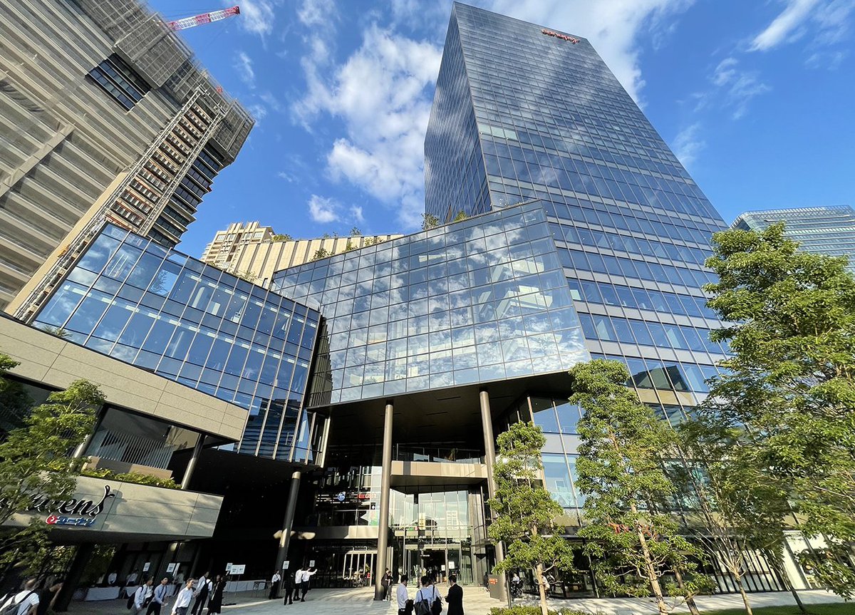 ＼ 大阪オフィス引っ越しました 🎉／

今日から新オフィスでスタートしています✨

新しいプロジェクトも始まっていくので、一緒にワクワクする未来をつくる仲間に、たくさん出会えることを楽しみにしています😊🙌