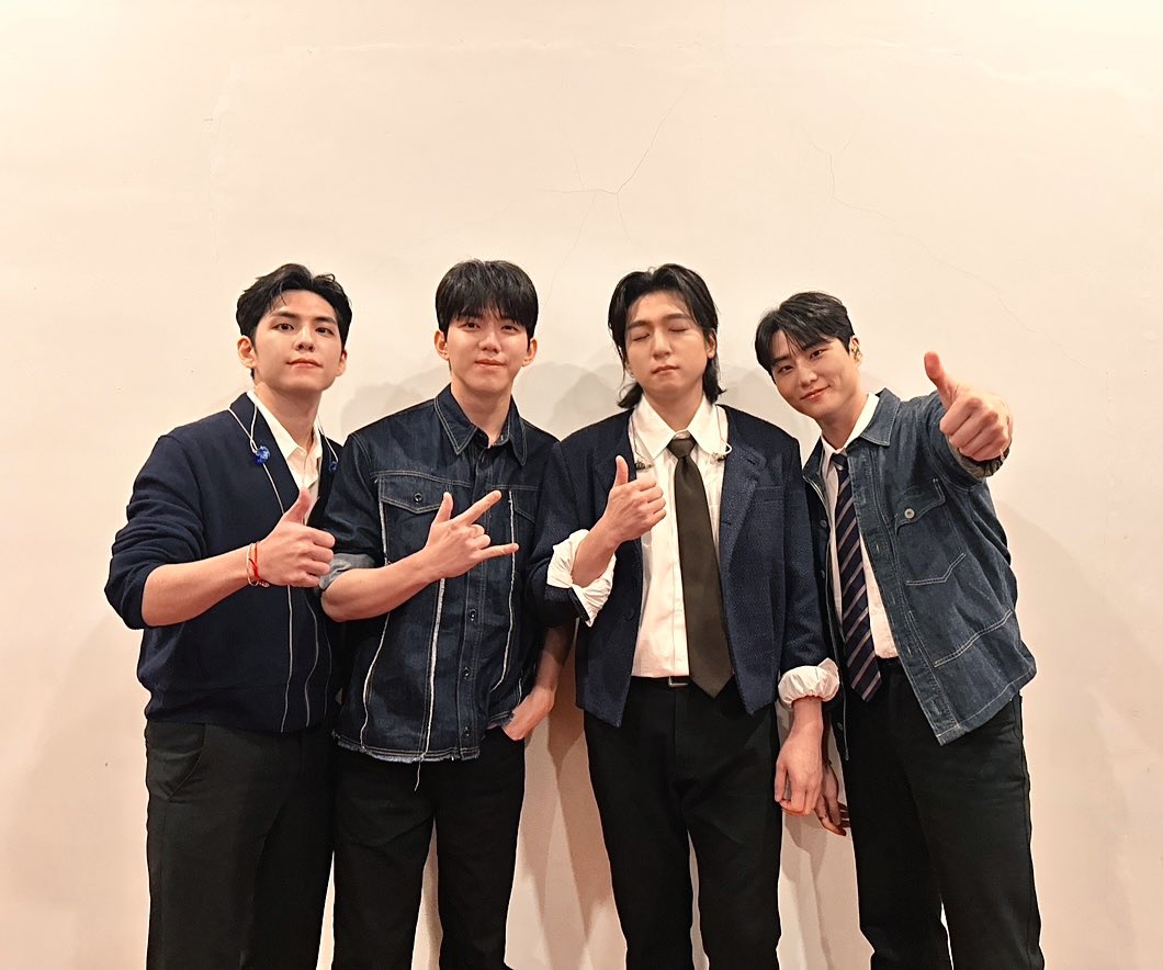DAY6 tweet media