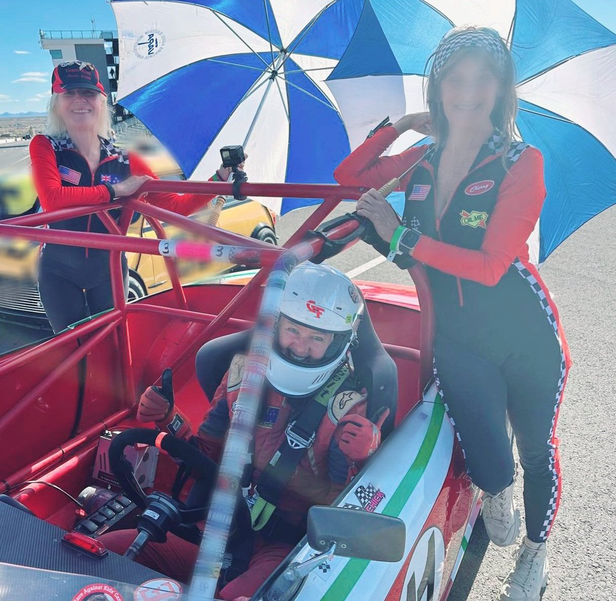 Had a fantastic weekend racing!! Thanks you to my sexy pit crew <a href="/KiwisMum1/">Kiwi’s Mum</a> and <a href="/LuvMerceds/">♣♦ ♠♥ ᘻᓰSS ᘻ♣♦♠♥</a> 
Love you! #drkiwi