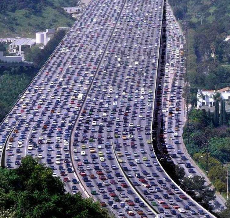 World Series game 1 + USC game + Friday traffic. LA freeways going to be lit 🔥🔥