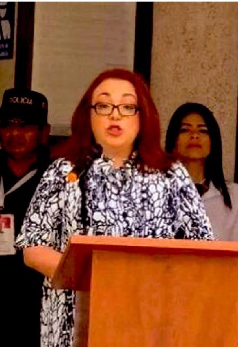 abrahamvanaya's tweet image. 🚨🚨🚨
Ella es la juez, Nancy Flores, la guerrera y héroe nacional que le está haciendo frente a la 4T.

Exhibiendo a la ridícula sirvienta llamada @Claudiashein 

Compartan y apoyen a todos aquellos que sin miedo le hacen frente a esta dictadura bananera y mediocre de…