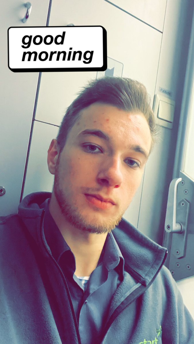 Einen schönen guten Morgen an alle. Ich wünsche euch einen guten Start in die Woche🤗. Bei mir geht’s nach langer Zeit mal wieder mit Frühschichten los… wie geht das noch mal🧐Liebe Grüße von der Unterelbe #unterelbe #regionalverkehrestart #startunterelbe #zugbegleiter