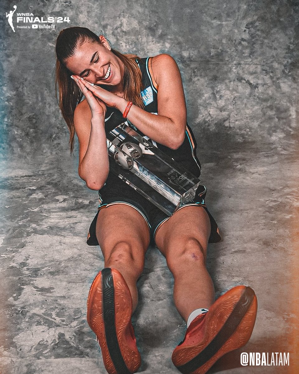 NBALatam's tweet photo. Es momento de descansar, Sabrina Ionescu ya es campeona de la WNBA 😴

vía @sabrina_i20 https://t.co/Hdyw8pUTAF