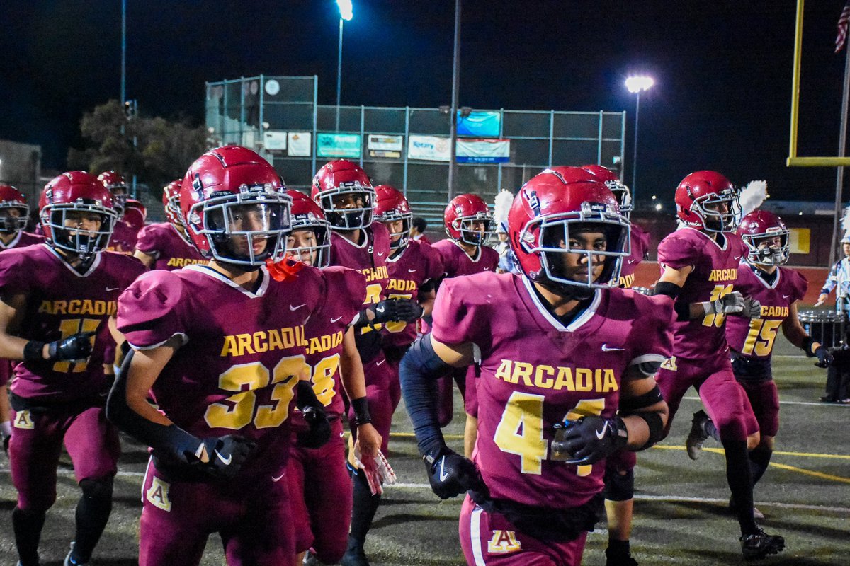 ArcadiaUnified's tweet image. Arcadia High’s Varsity Football team put up a hard-fought game against Pasadena High, ultimately falling short with a score of 36-14 in favor of Pasadena. Be sure to support the team in its final home game against our rivals, Crescenta Valley on Nov. 1! #ApacheStrong