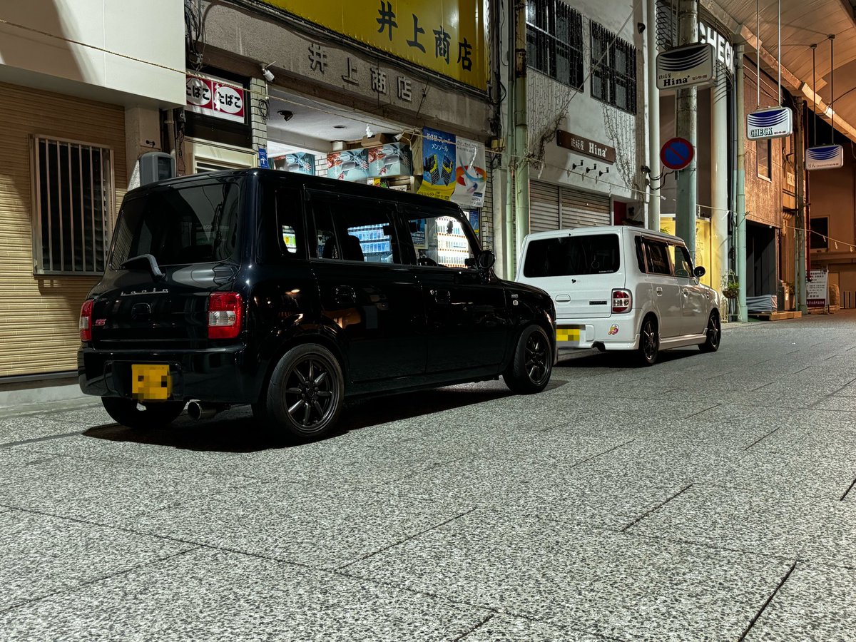 SenaShiho114's tweet photo. 【固定ツイート】
住み 広島
性別 男
趣味 車、ドライブ、釣り
福山でS15シルビア、HE21Sラパン乗ってます!!
気軽に声かけてください😆
#S15 #シルビア #specR #HE21S #ラパン #ラパンSS
#車好きと繋がりたい #日産 #スズキ #固定ツイート #シルビア乗り #ラパン乗り https://t.co/DEW6EgvswT