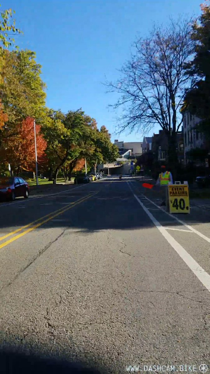 dashcam311's tweet photo. 311 reports on Oct 20:
Obstruction in bike lane || 4:00 PM || 801 Brighton Road, 15233 https://t.co/hlNvE6sWrW