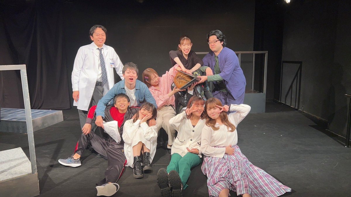 Ikushima_Makoto's tweet photo. #MoLing
『My name is #Rolling sToNe』
無事に全公演終えましたぁぁぁー!!
サイコーの仲間に囲まれてサイコーに楽しかった!!
多方面に甘えて好き放題演じました。本当にありがとうございます!
ご来場頂いたお客様も誠にありがとうございました!
愛って感じの作品でした。
パンフ見て笑った https://t.co/S07yqB0BPN