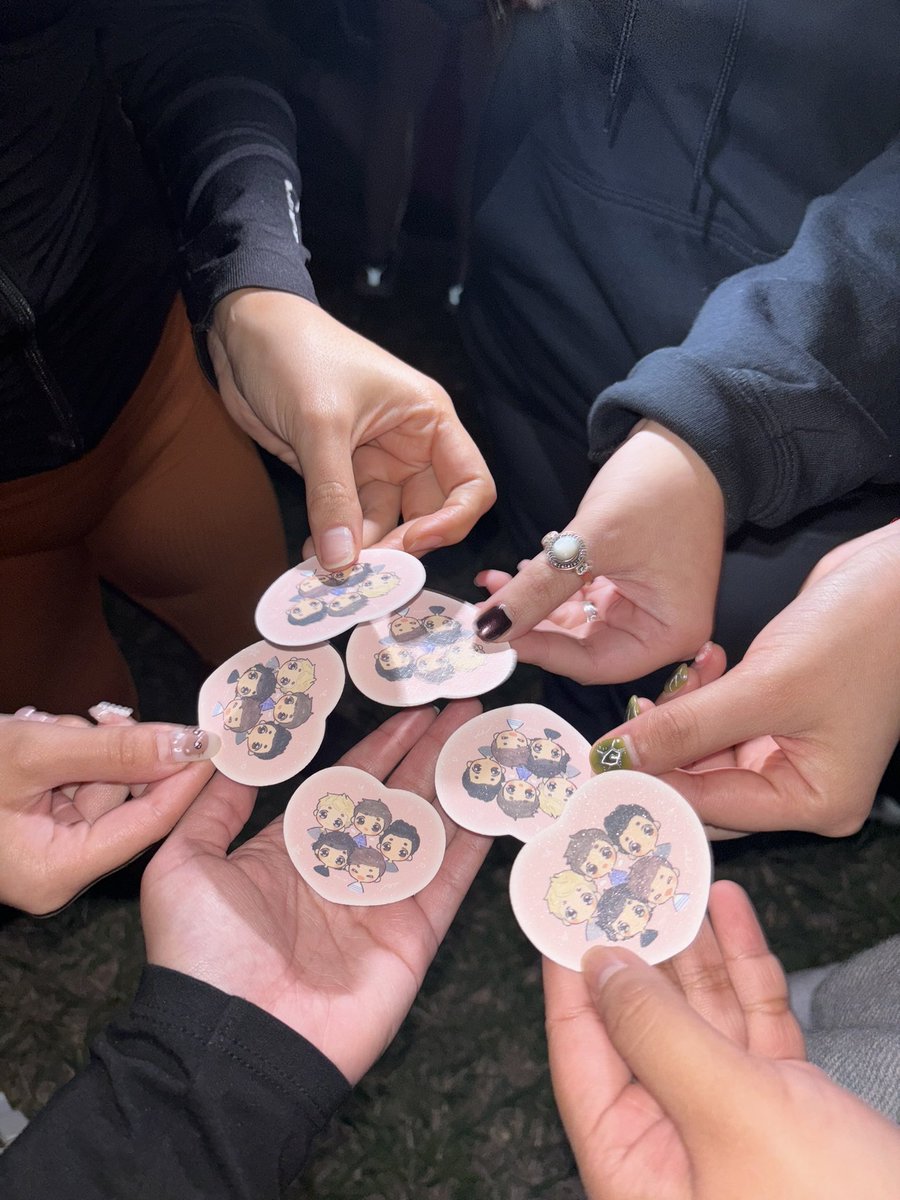 thank you so much for the beautiful sticker!! <a href="/lacelria/">jelly! 🐹</a> 

shop: lacelria.square.site

#OneDirection #1d