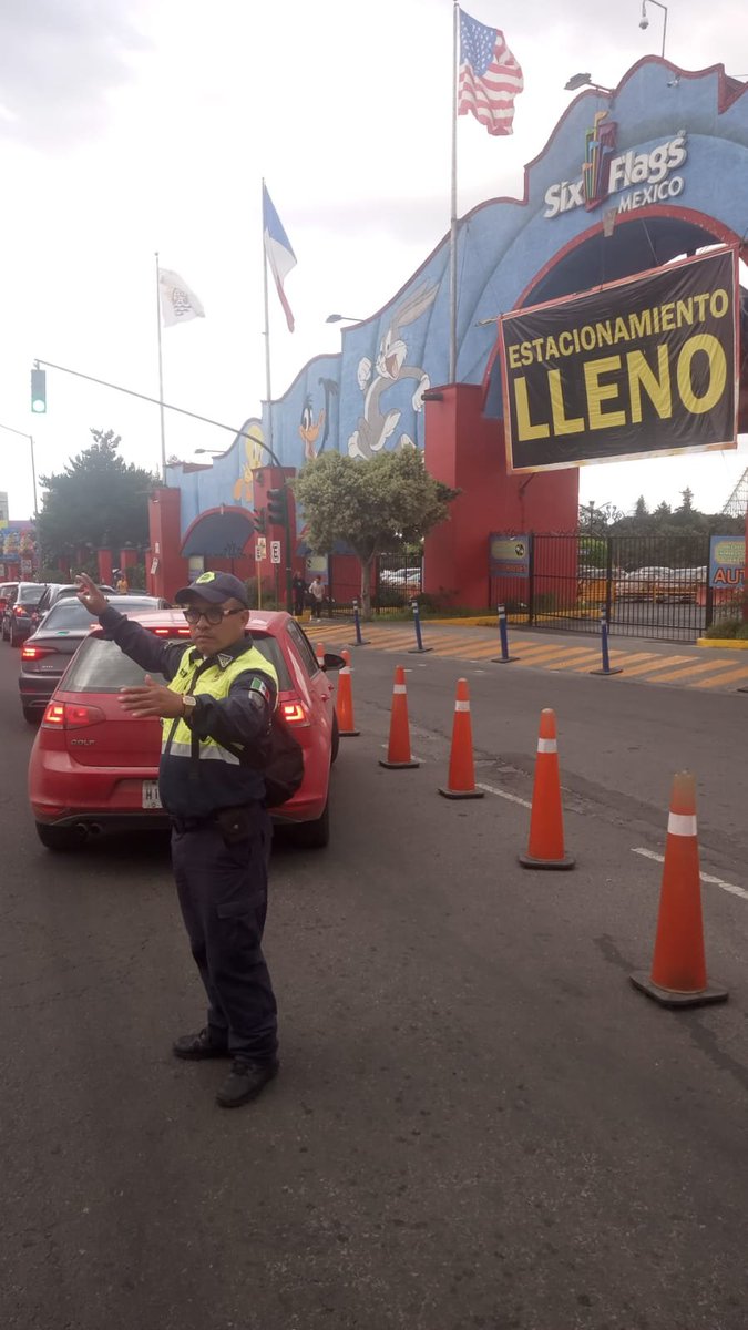 Crece descontento por tráfico colapsado en Picacho Ajusco en Tlalpan; grupos señalan cerrar accesos, así como la casa de la alcaldesa <a href="/Gabyosoriohdz/">Gaby Osorio</a> 

¿Pero el culpable de todos los males es <a href="/SixFlagsMexico/">Six Flags Mexico</a>? stmnoticias.com.mx/crece-desconte…