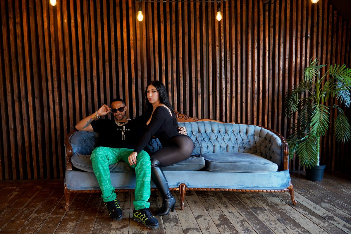 AVpixels's tweet image. Todo el mundo para YouTube apollar este nuevo tema let’s go by looney !!! Dominican we on ! 😎🇩🇴
youtu.be/xE3wU9iWaF4?si…