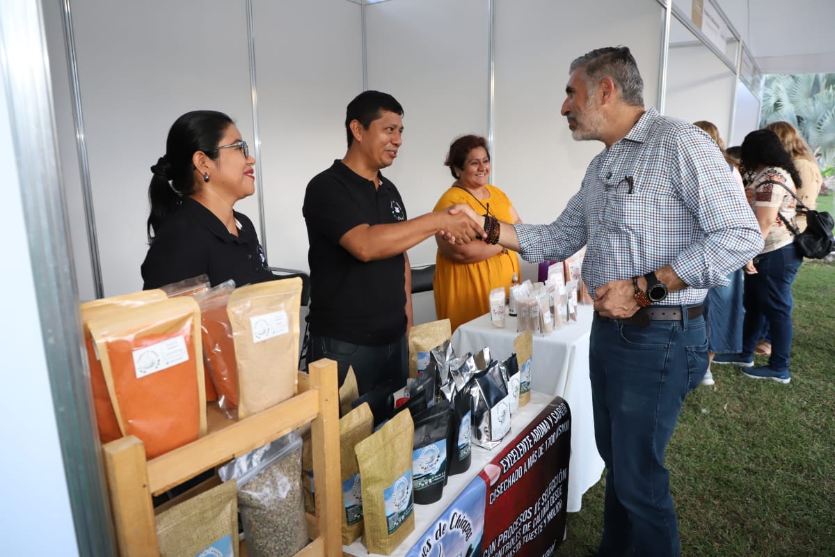 Estuvimos presentes en el “Festival de arte y cultura ¡Viva el Folclore!" y la “1ª Verbena Agrocomercial” en el Parque Chiapasiónate, organizado en conjunto por la Secretaría de Economía y el Instituto Tuxtleco de Arte y Cultura.