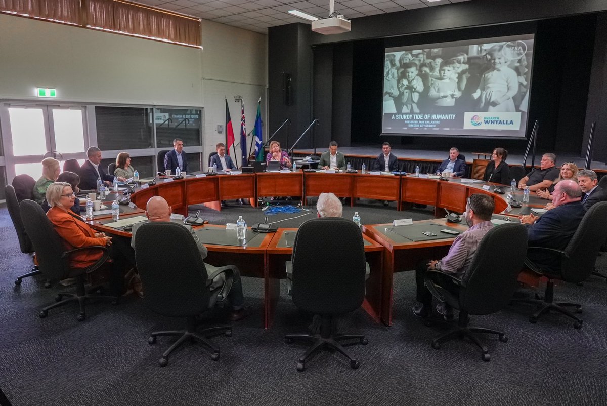 PMalinauskasMP's tweet photo. My cabinet and I are in Whyalla today because we’re fully invested in the future of Whyalla because we know the opportunities the region presents.

We’ve meet with local stakeholders including Council at today’s cabinet meeting. https://t.co/LtbvKUn7js